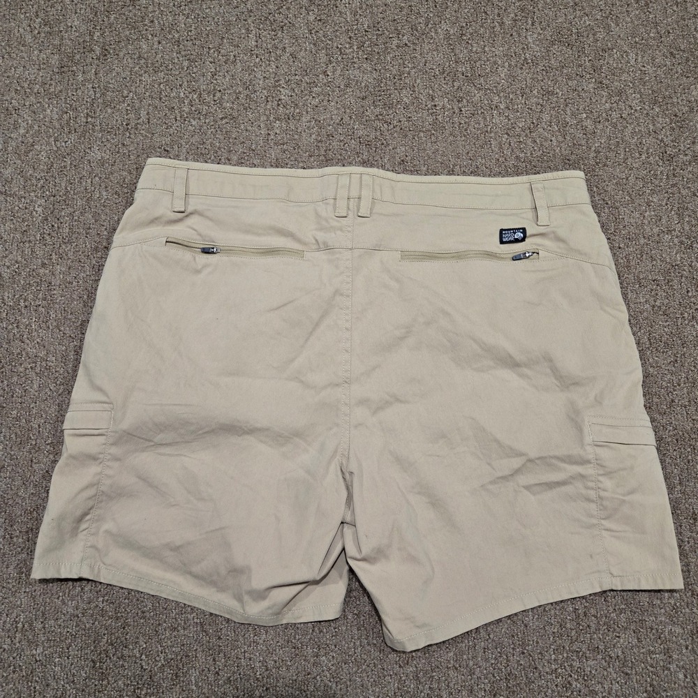 Mountain Hardwear Shorts Mens 40 Tan Khaki Cargo Hiking Outdoor Utility 7 Inseam